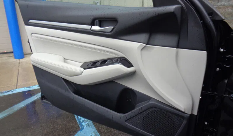 
								NISSAN ALTIMA SV full									