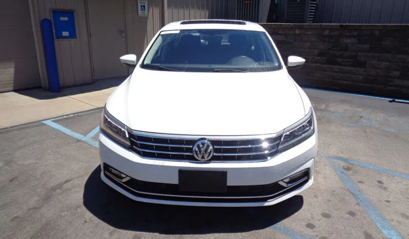 
								VOLKSWAGEN PASSAT SE TECHNOLOGY full									