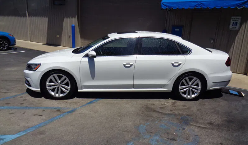 
								VOLKSWAGEN PASSAT SE TECHNOLOGY full									