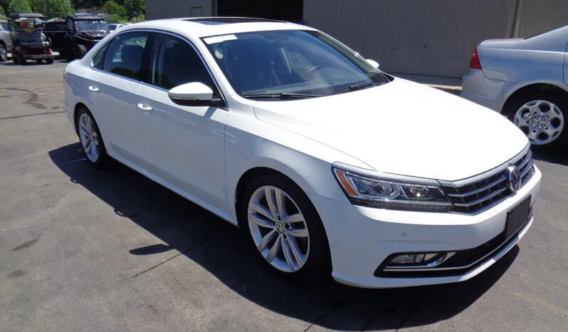 
								VOLKSWAGEN PASSAT SE TECHNOLOGY full									