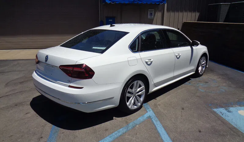 
								VOLKSWAGEN PASSAT SE TECHNOLOGY full									