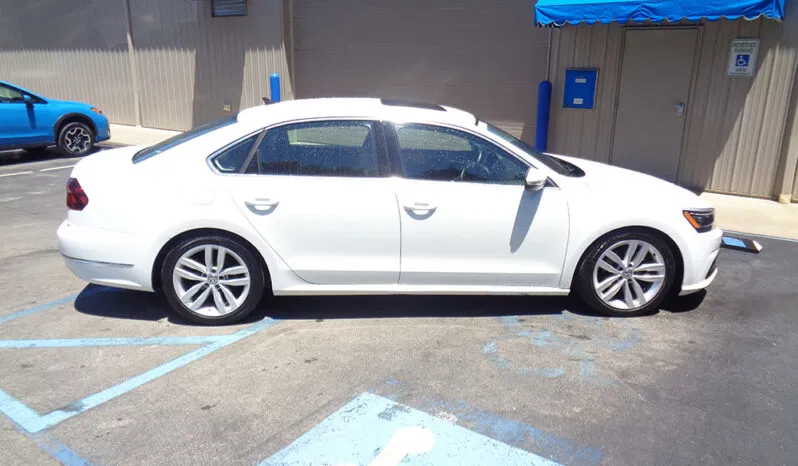 
								VOLKSWAGEN PASSAT SE TECHNOLOGY full									