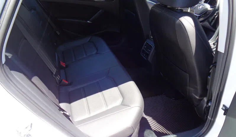 
								VOLKSWAGEN PASSAT SE TECHNOLOGY full									