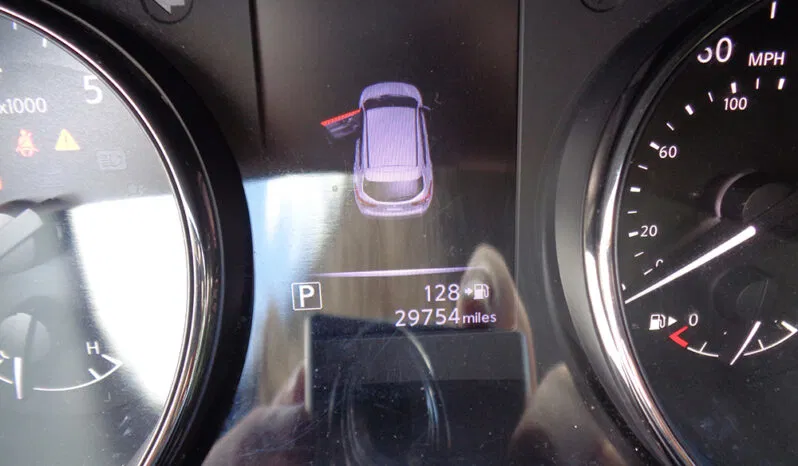 
								NISSAN ROGUE SPORT S full									