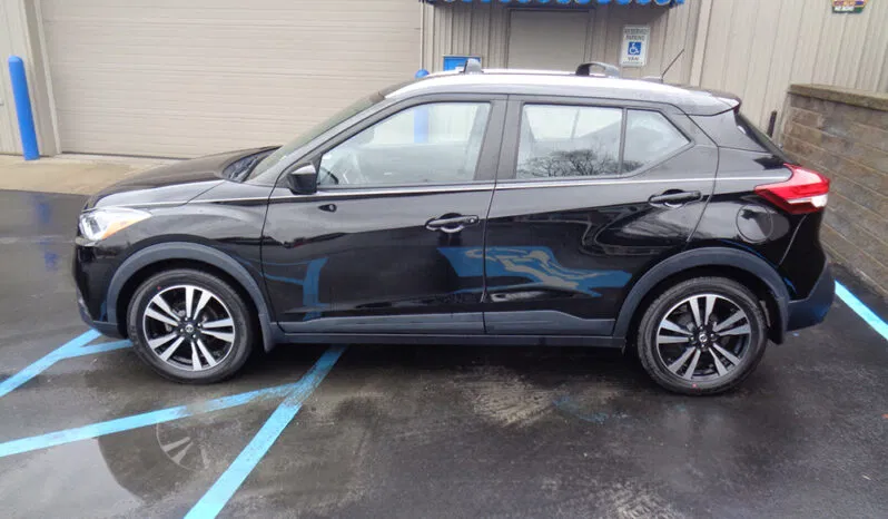 
								NISSAN KICKS SV full									