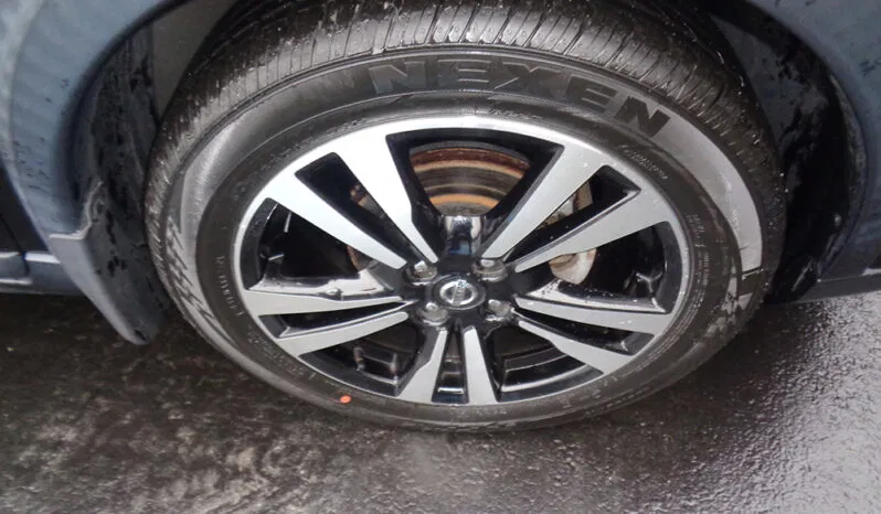 
								NISSAN KICKS SV full									