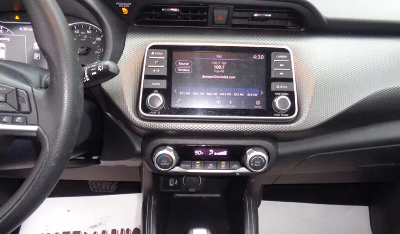 
								NISSAN KICKS SV full									