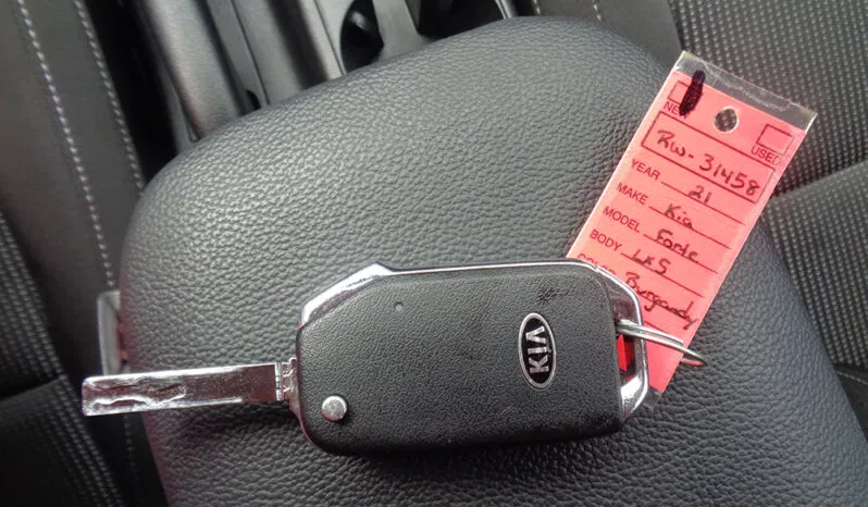 
								KIA FORTE LXS full									