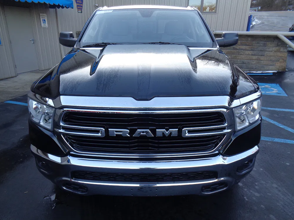 
								RAM 1500 BIGHORN CREW CAB full									