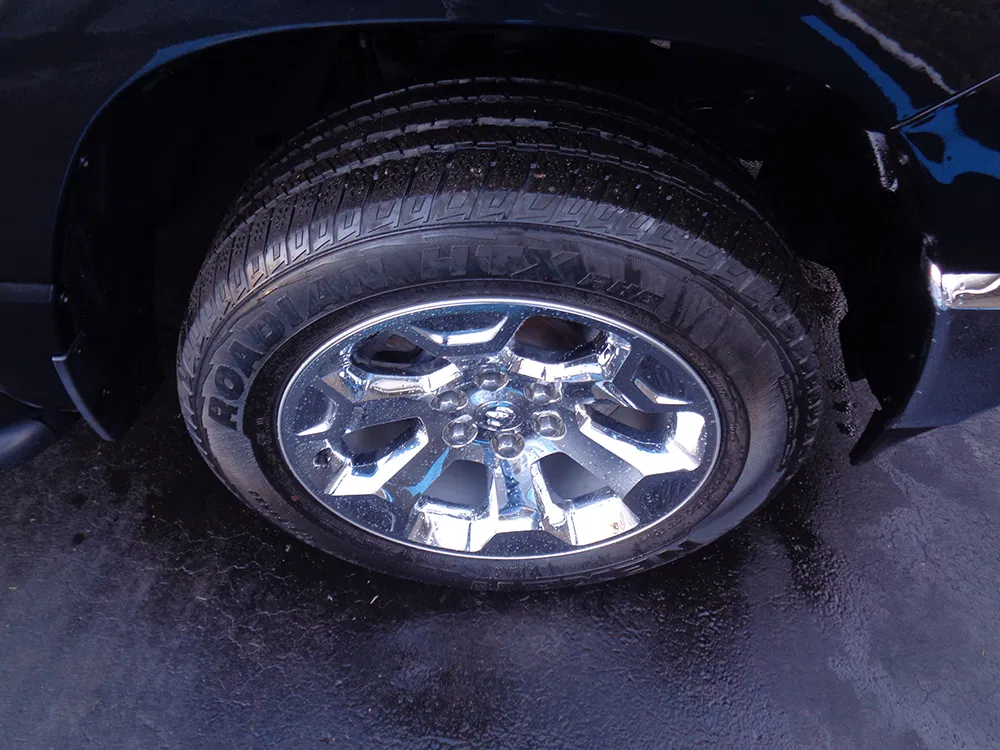 
								RAM 1500 BIGHORN CREW CAB full									