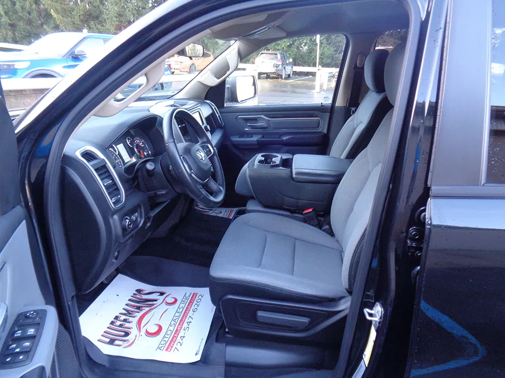 
								RAM 1500 BIGHORN CREW CAB full									