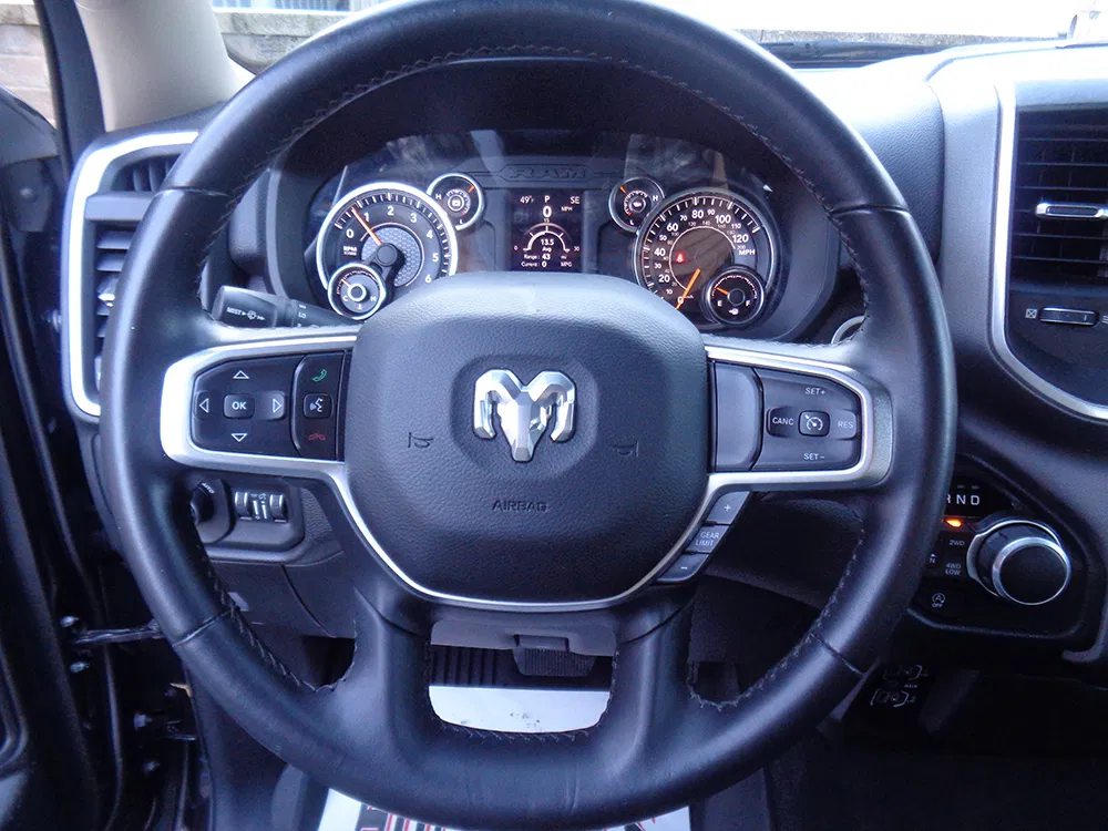 
								RAM 1500 BIGHORN CREW CAB full									