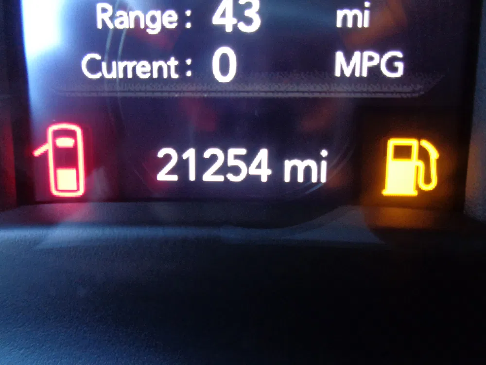 
								RAM 1500 BIGHORN CREW CAB full									