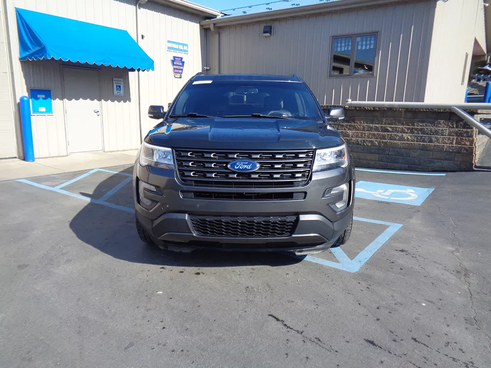 
								FORD EXPLORER XLT full									