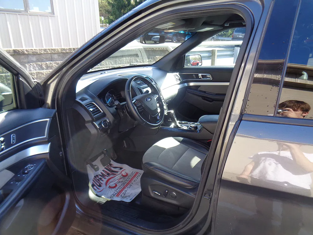 
								FORD EXPLORER XLT full									