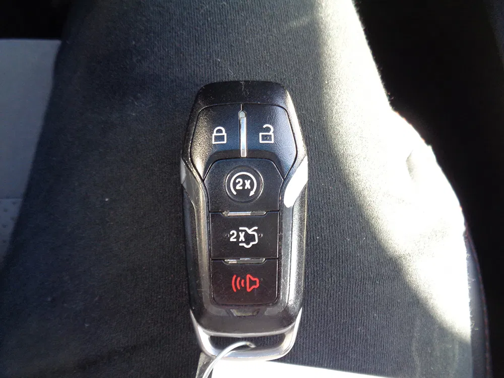 
								FORD EXPLORER XLT full									