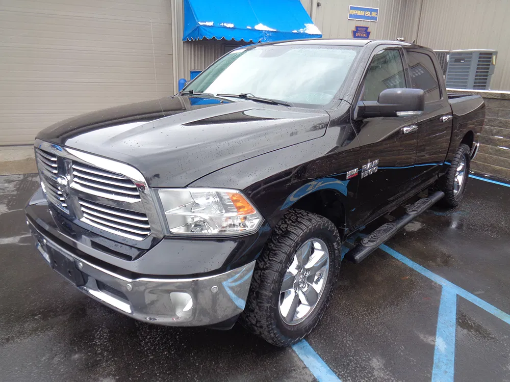 
								RAM 1500 BIGHORN CREW CAB full									
