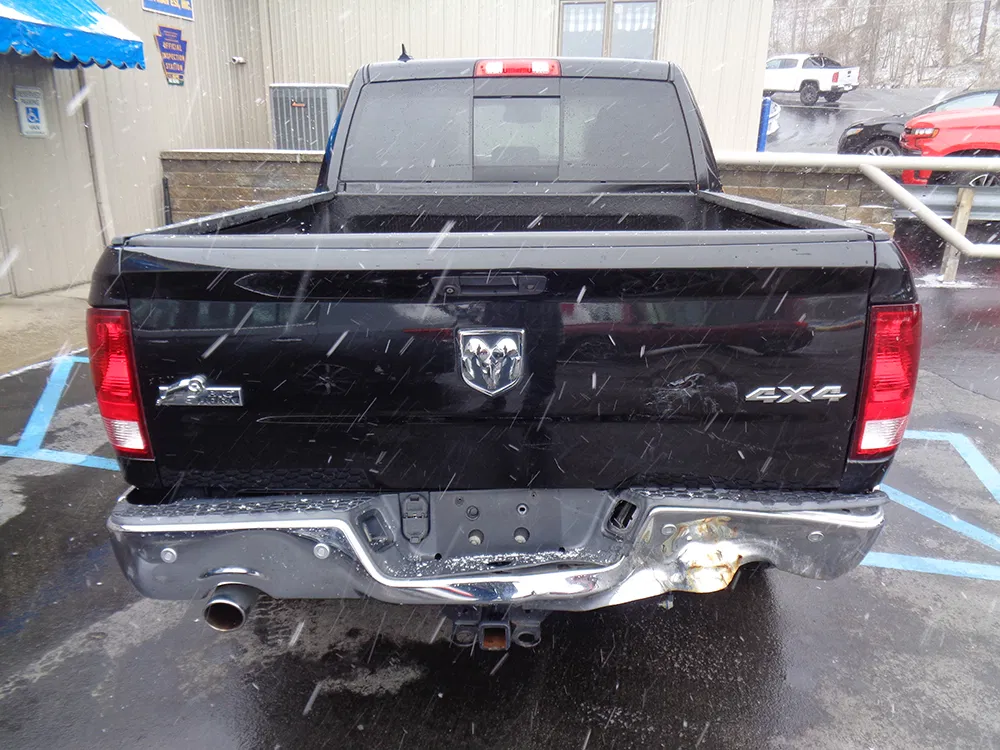 
								RAM 1500 BIGHORN CREW CAB full									