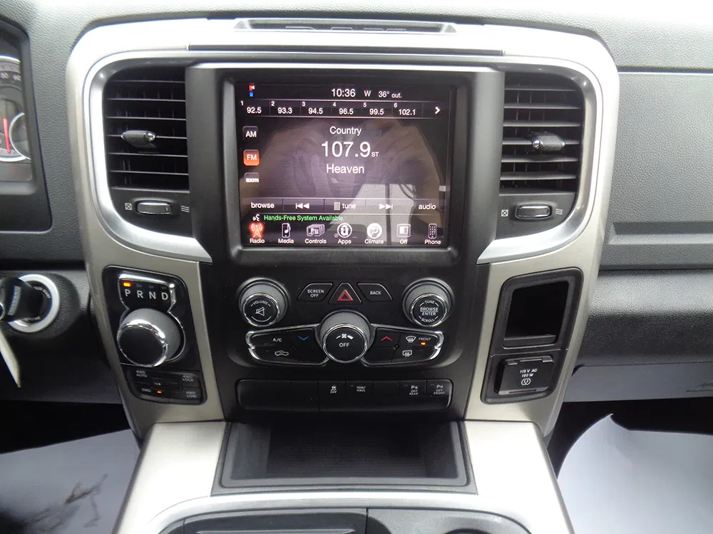 
								RAM 1500 BIGHORN CREW CAB full									