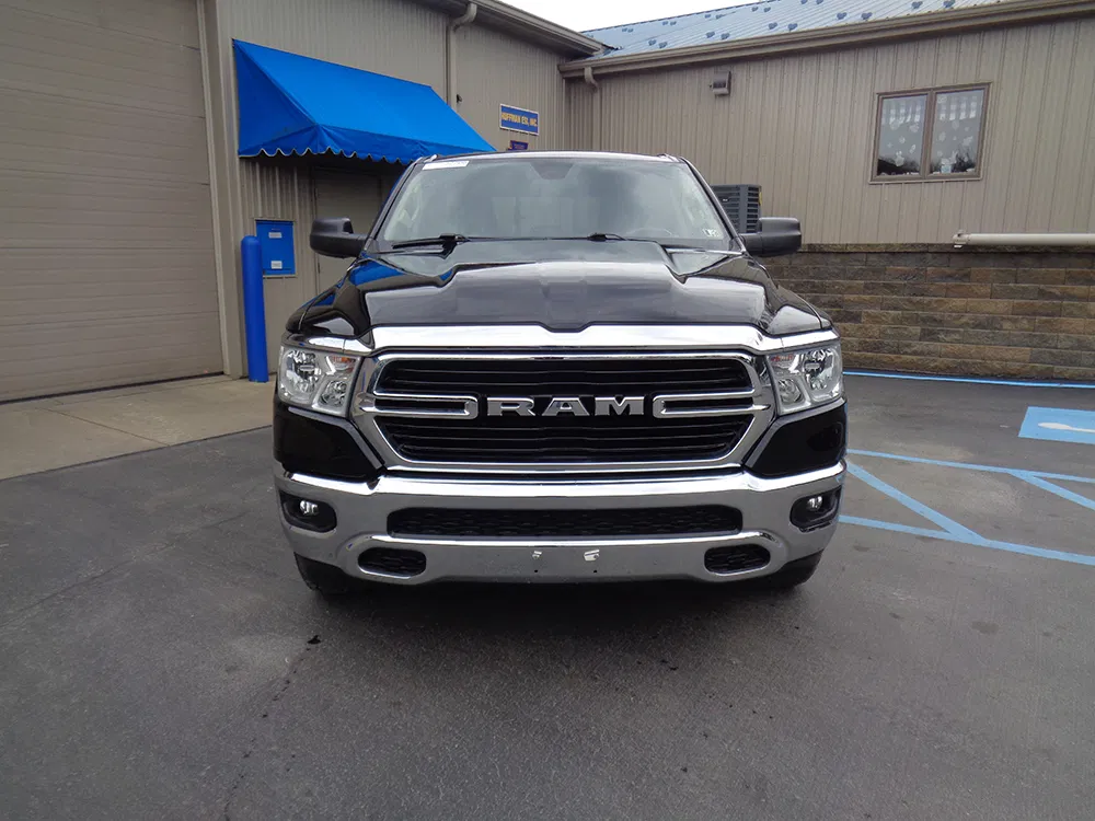 
								RAM 1500 BIG HORN CREW CAB full									