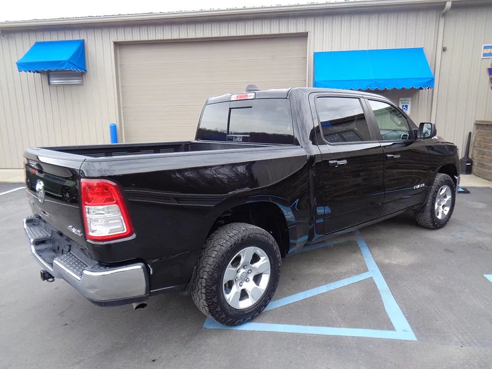 
								RAM 1500 BIG HORN CREW CAB full									