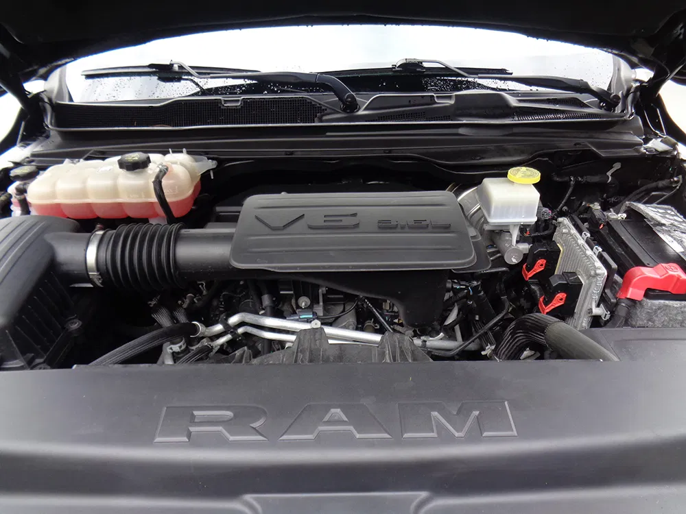 
								RAM 1500 BIG HORN CREW CAB full									