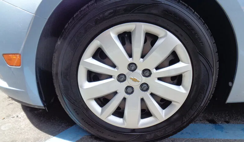 
								CHEVROLET CRUZE LS full									