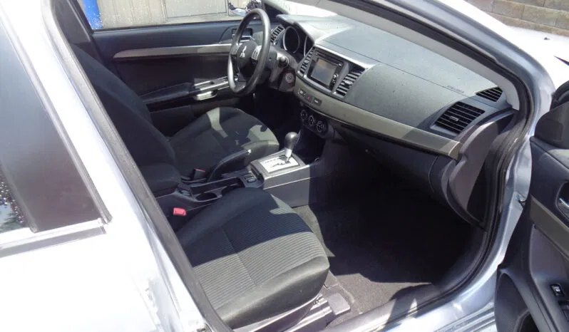 
								MITSUBISHI LANCER SE full									