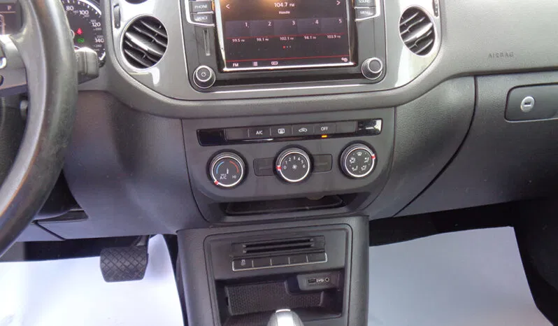 
								VOLKSWAGEN TIGUAN LIMITED full									