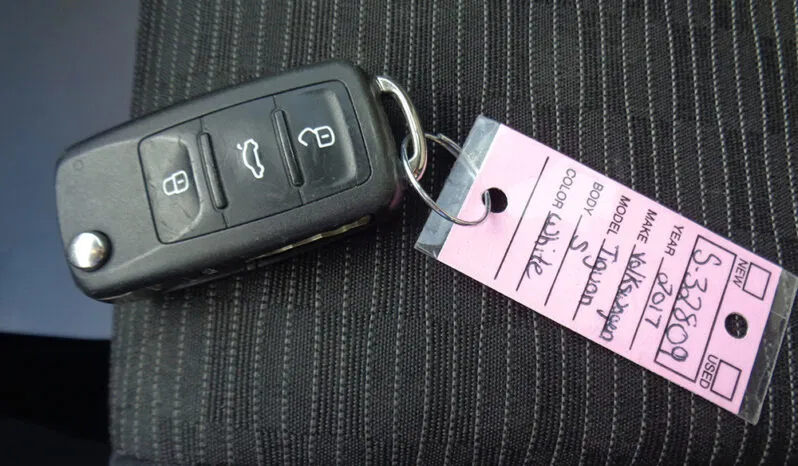 
								VOLKSWAGEN TIGUAN LIMITED full									