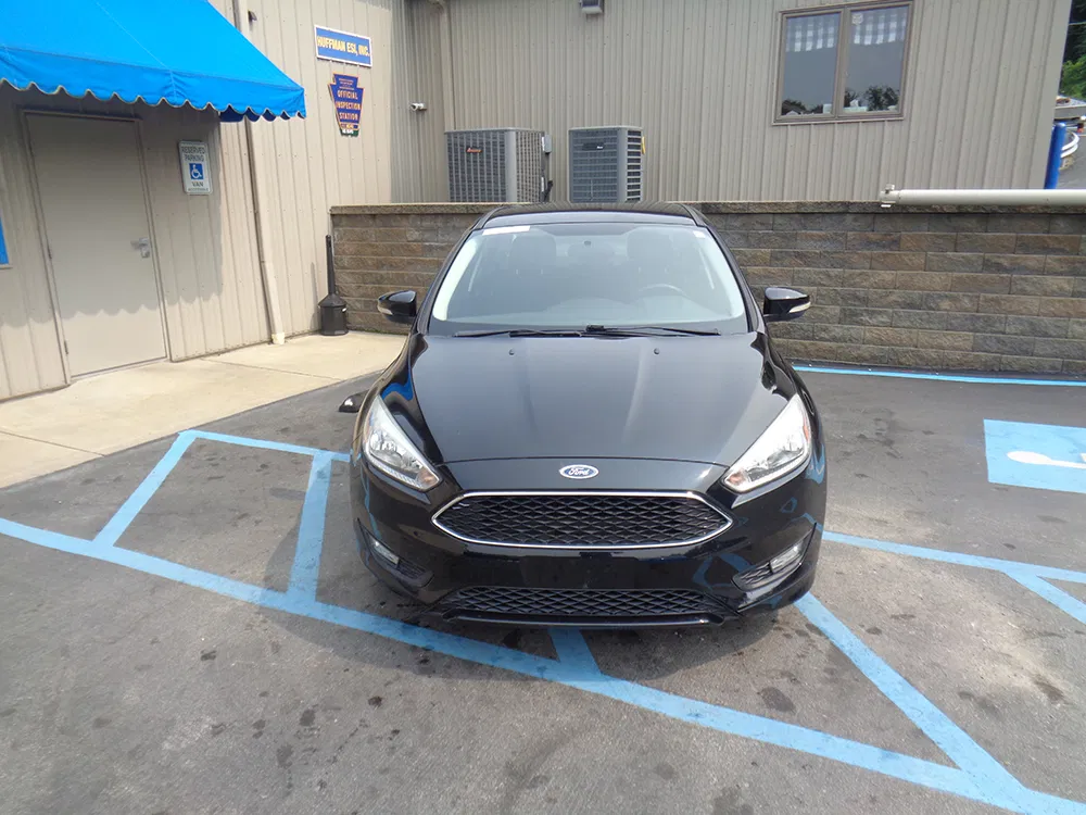 
								FORD FOCUS SE full									