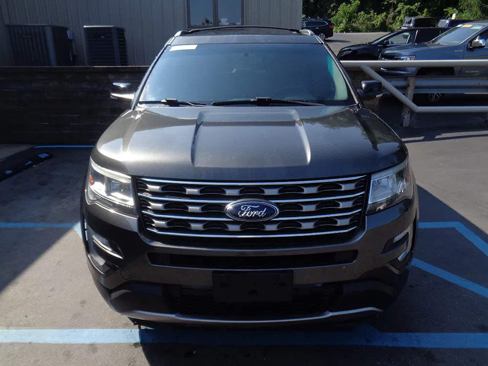 
								FORD EXPLORER XLT full									