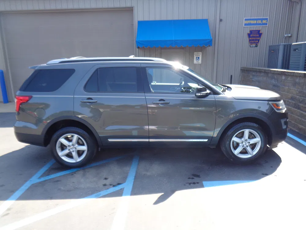 
								FORD EXPLORER XLT full									