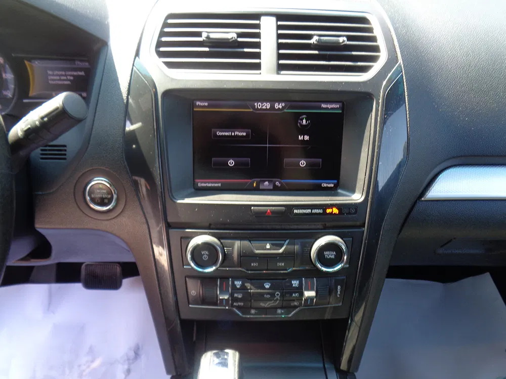 
								FORD EXPLORER XLT full									