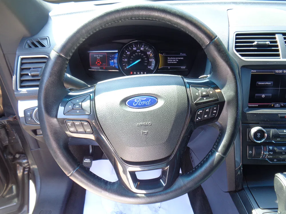 
								FORD EXPLORER XLT full									