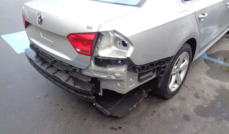 
								VOLKSWAGEN PASSAT SE full									