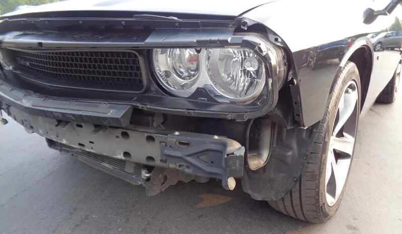 
								DODGE CHALLENGER SXT full									