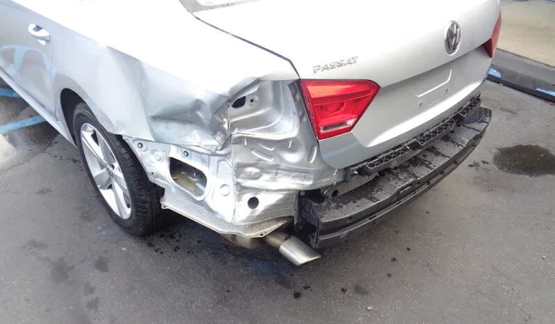 
								VOLKSWAGEN PASSAT SE full									