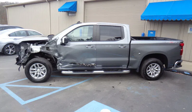 
								CHEVROLET SILVERADO 1500 LT CREW CAB full									