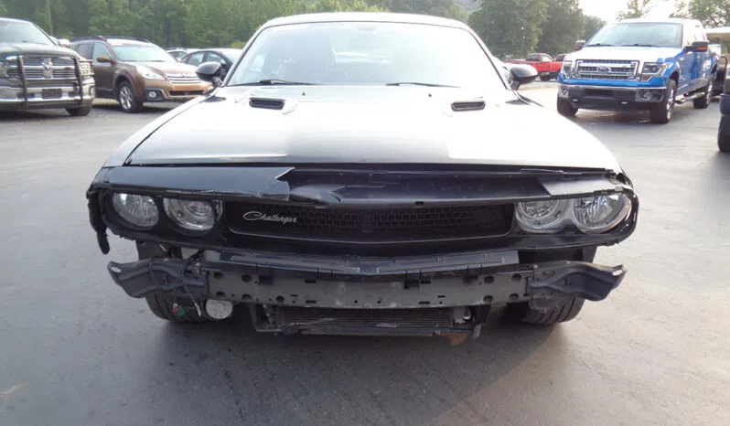 
								DODGE CHALLENGER SXT full									