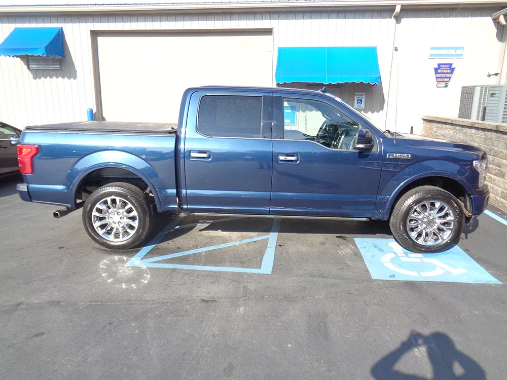 
								FORD F-150 LIMITED SUPER CREW CAB full									