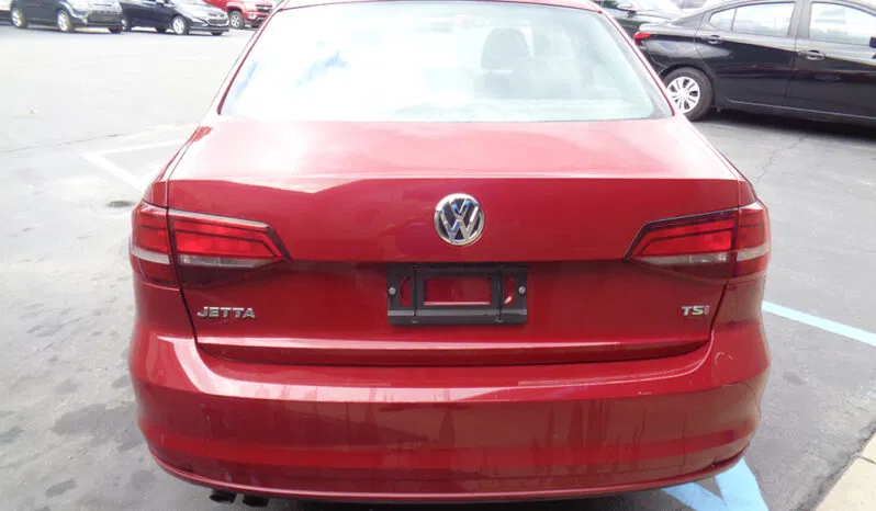 
								VOLKSWAGEN JETTA S full									
