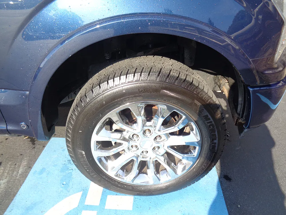
								FORD F-150 LIMITED SUPER CREW CAB full									