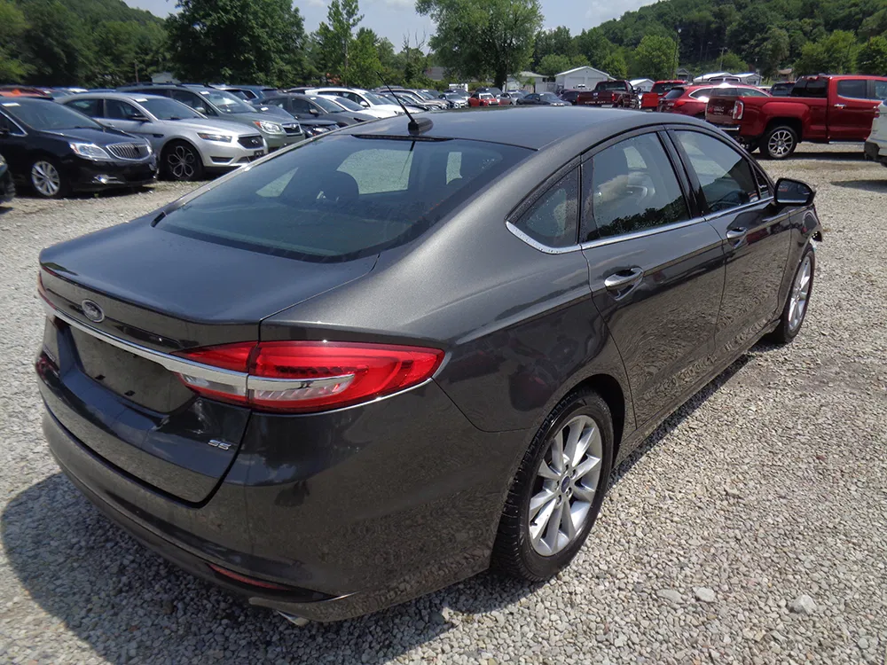 
								FORD FUSION SE full									