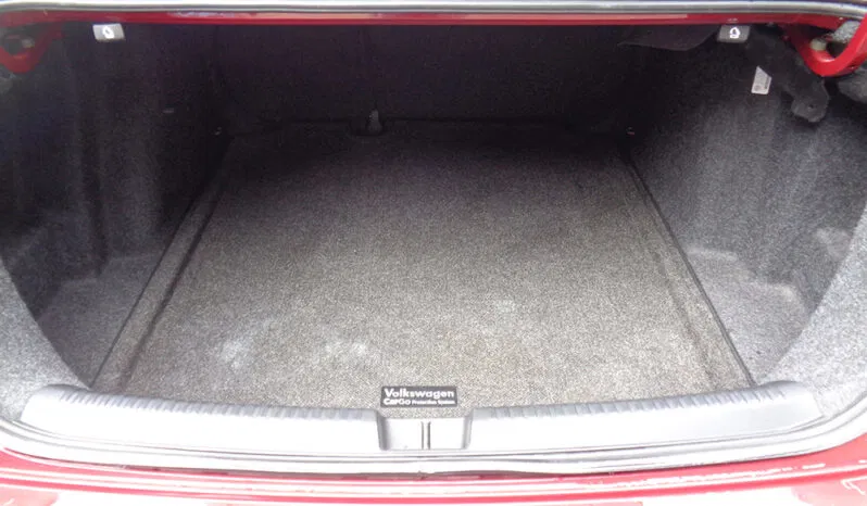 
								VOLKSWAGEN JETTA S full									