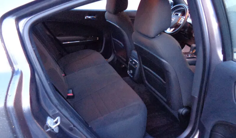 
								DODGE CHARGER SE full									