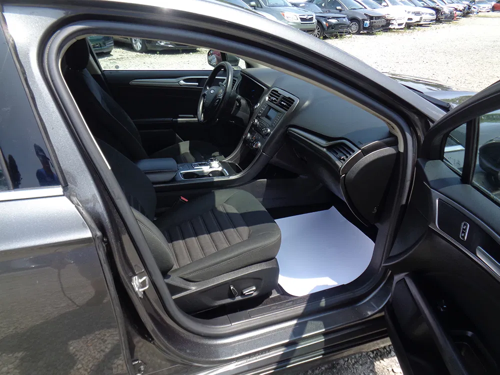 
								FORD FUSION SE full									