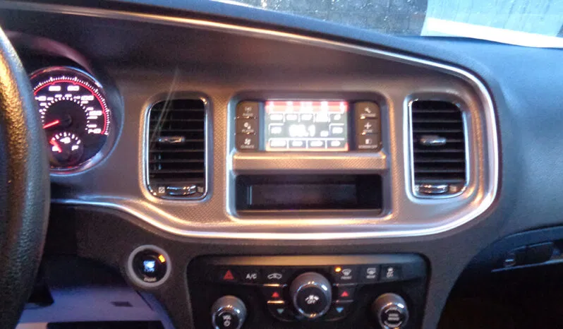 
								DODGE CHARGER SE full									