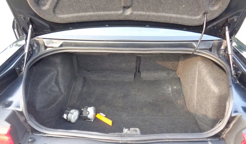 
								DODGE CHALLENGER SXT full									