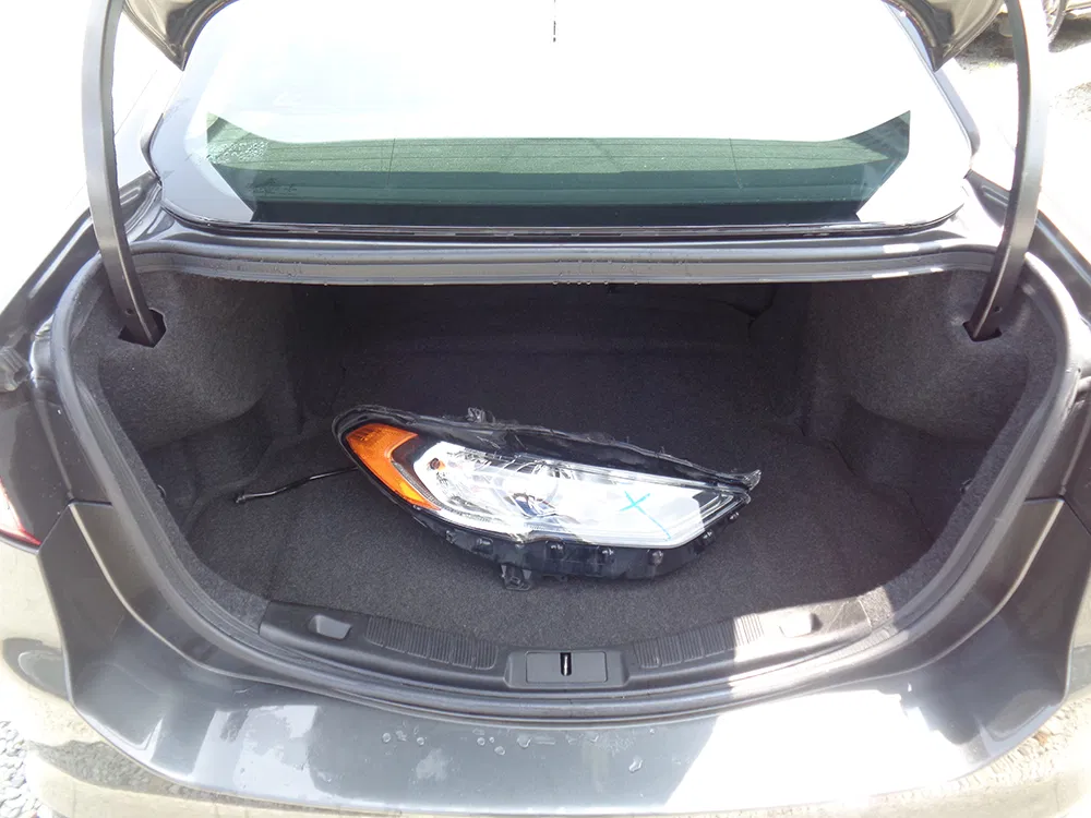 
								FORD FUSION SE full									